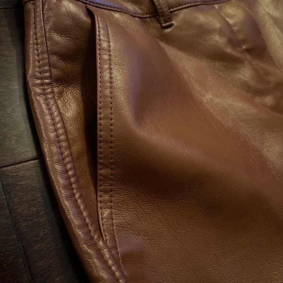 Aritzia Wilfred Pants size 10 Vegan Leather Brown High Rise Button Pockets - Picture 9 of 9